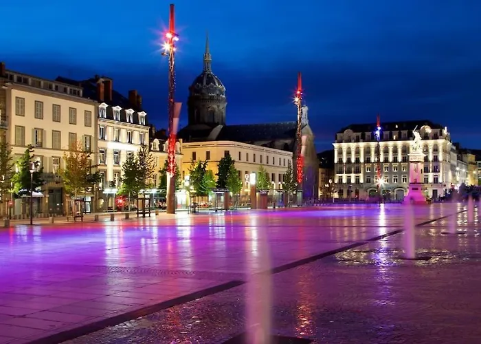 L'elegance Place De Jaude Et Garage Apartamento