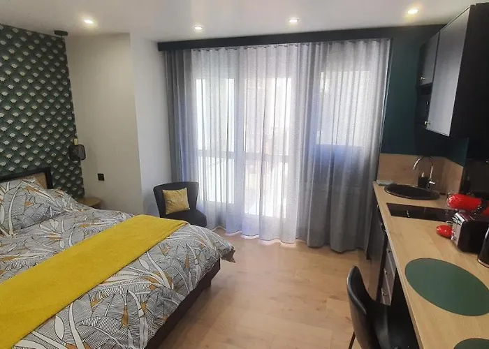 L'elegance Place De Jaude Et Garage Apartamento